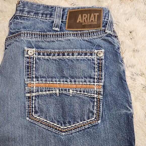Ariat Men's Relaxed Boot Cut Jeans Medium Wash 100% Cotton Wais 17.5 IS 29 - Picture 2 of 14